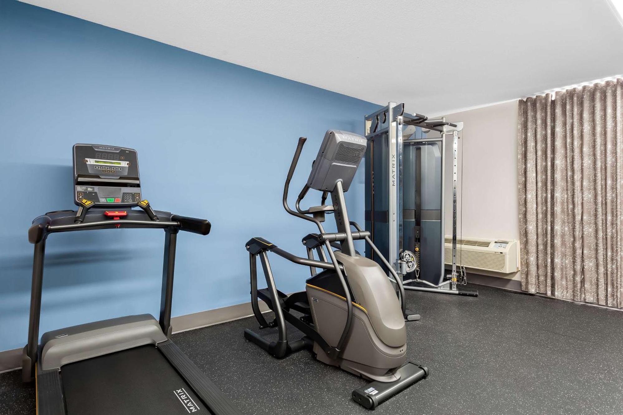 Surestay Plus By Best Western Windsor Exterior photo